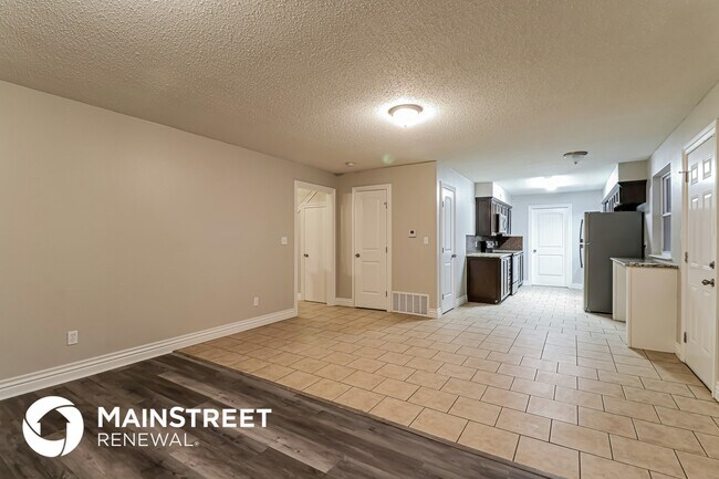 Foto del edificio - 909 Rolling Meadows Blvd