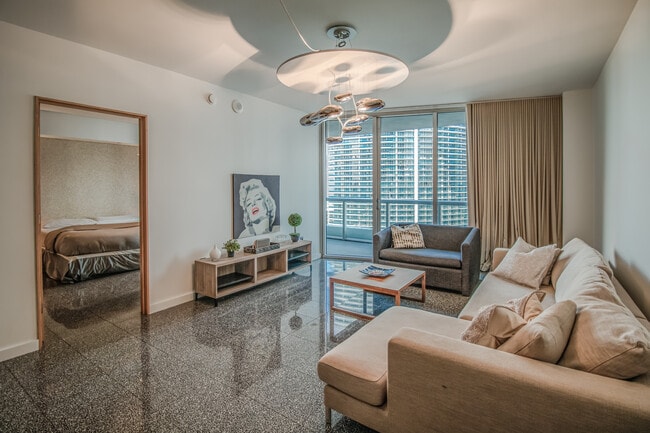 Building Photo - 475 Brickell Ave