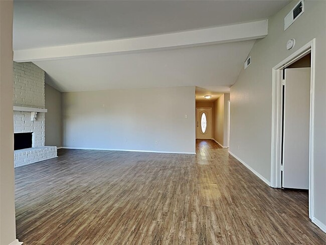 Building Photo - 8807 Sherrywood Dr