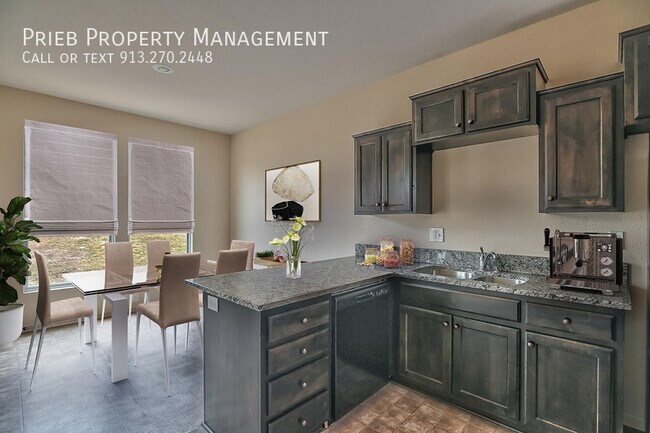 Foto del edificio - Cedar Spring Duplex - Available December 18th
