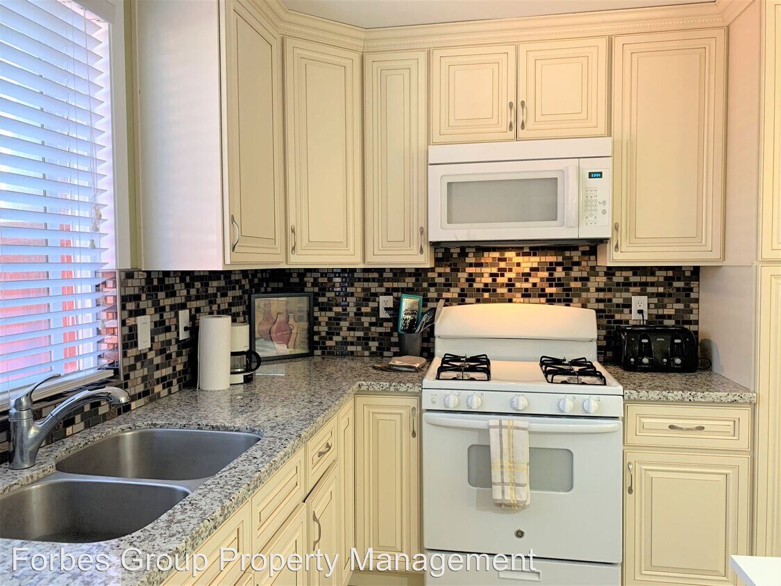 Foto principal - 853 E San Antonio St