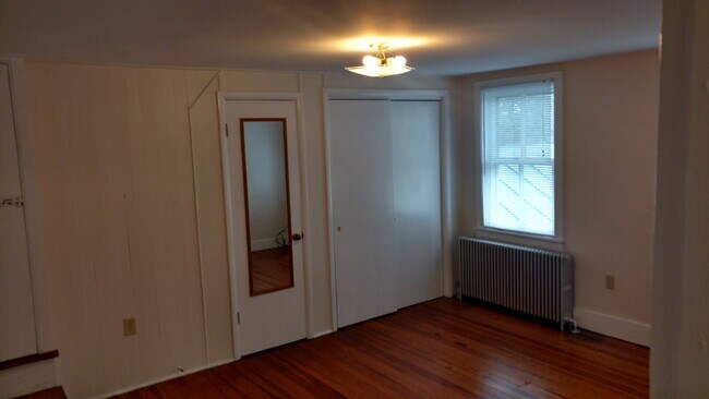 Building Photo - 23630 Woodfield Rd
