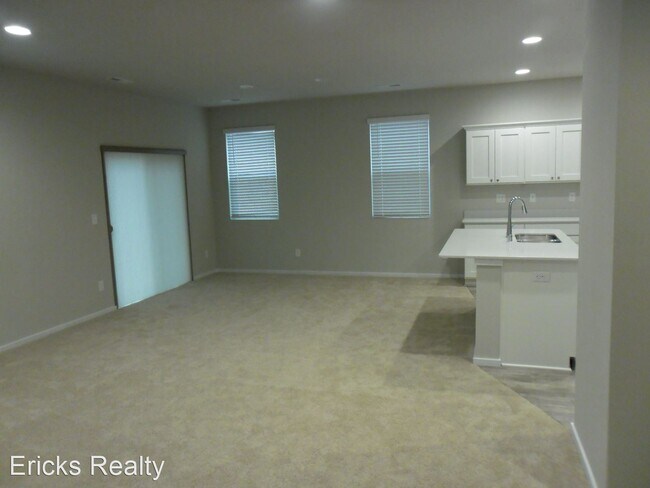 Building Photo - 3 br, 2 bath House - 1212 E SILVER PINE RD