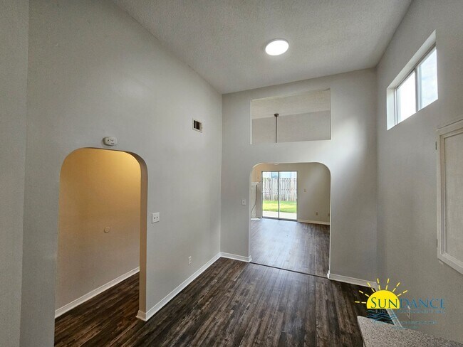 Building Photo - Great 3 Bedroom Home in Fort Walton Beach!