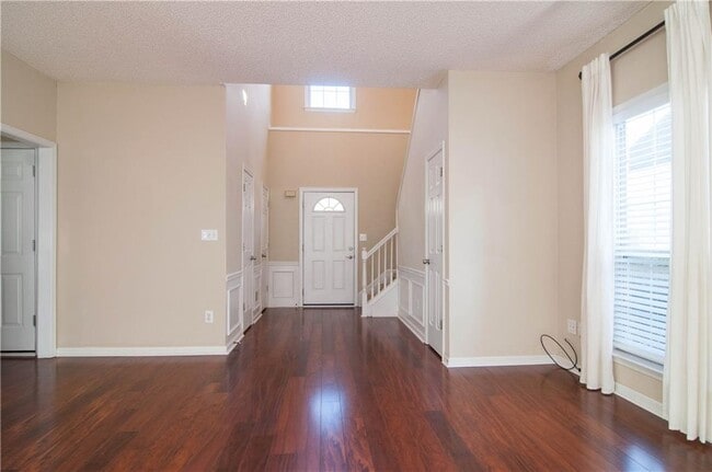 Foto del edificio - 558 Lullingstone Dr SE