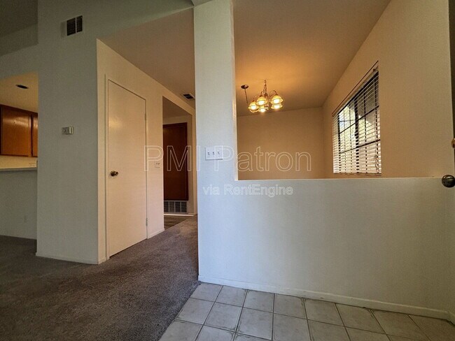 Foto del edificio - 3509 W Greentree Cir