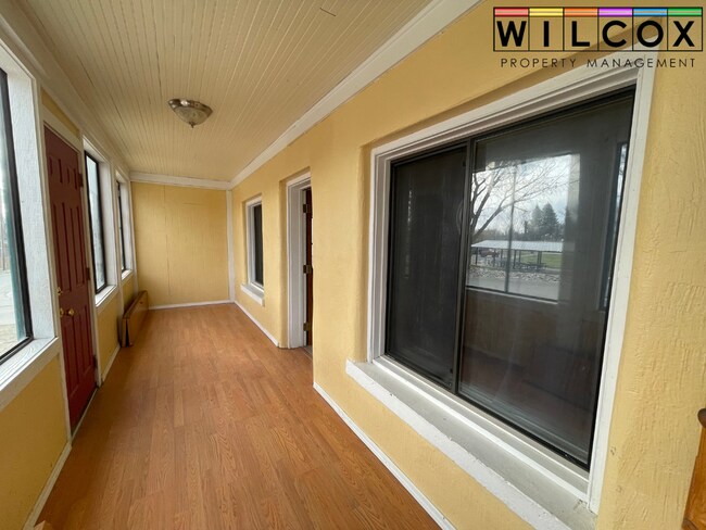 Foto del edificio - Charming 2-Bedroom Home Steps from Local Conveniences