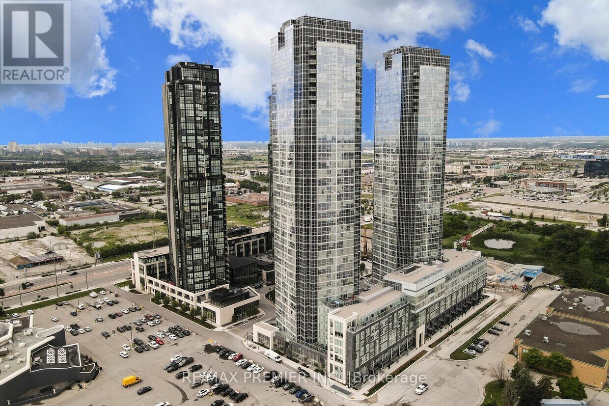 Photo principale - 2908 Hwy 7