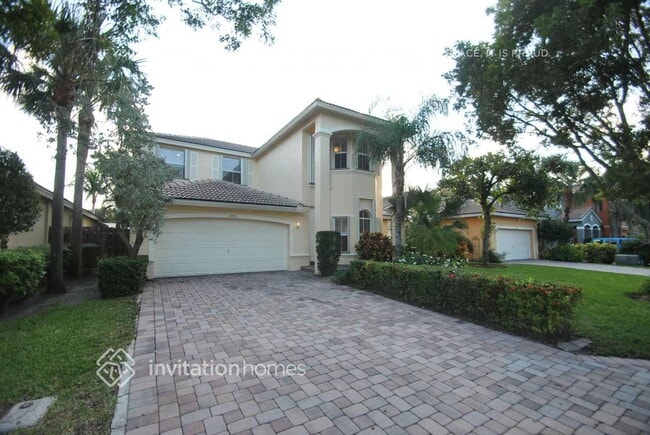 Building Photo - 1235 E Magnolia Cir