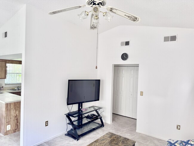 Building Photo - 11891 Atlin Dr