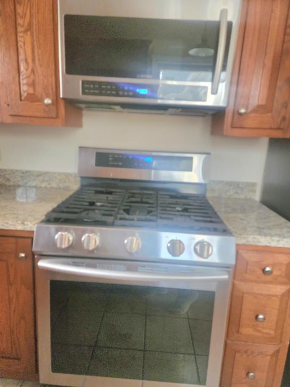 Foto del edificio - 1618 Pear Orchard Pl