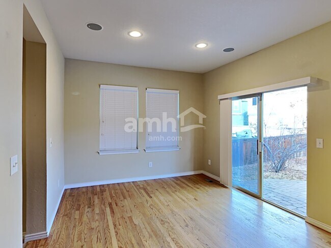 Foto del edificio - 12278 Kittredge St