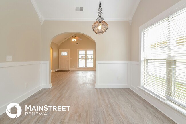 Foto del edificio - 156 Moss Stone Ln