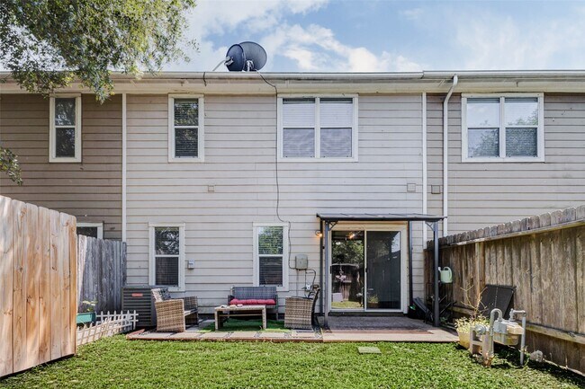 Foto del edificio - 14522 Durham Chase Ln