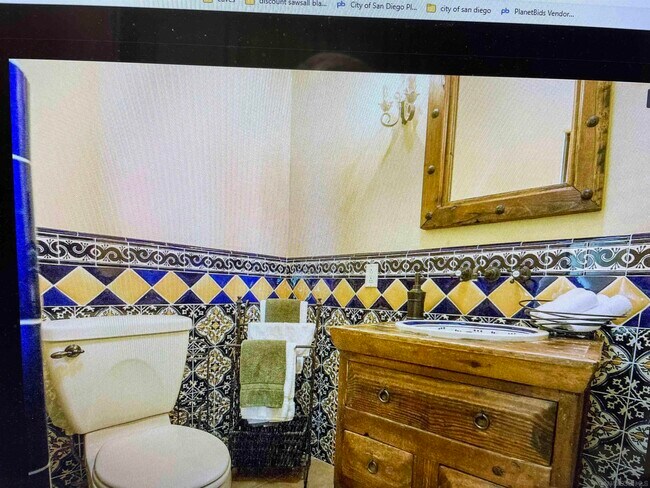 Foto del edificio - 1594 Crespo Dr