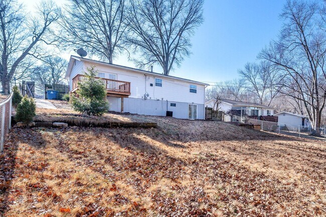 Foto del edificio - 3633 Shores Dr