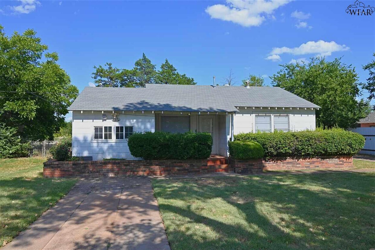 Primary Photo - 1113 Harlan Ave