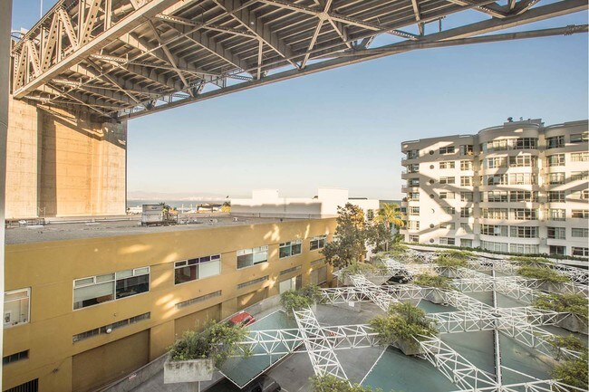 Foto del edificio - Waterfront Condo in South Beach