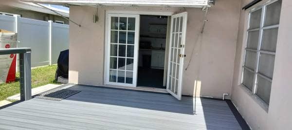 Building Photo - 921 SE 5th Ave