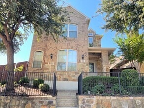 Building Photo - 228 Carrington Ln