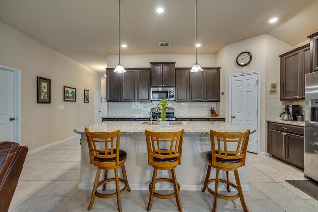 Foto del edificio - 12515 Ponder Ranch