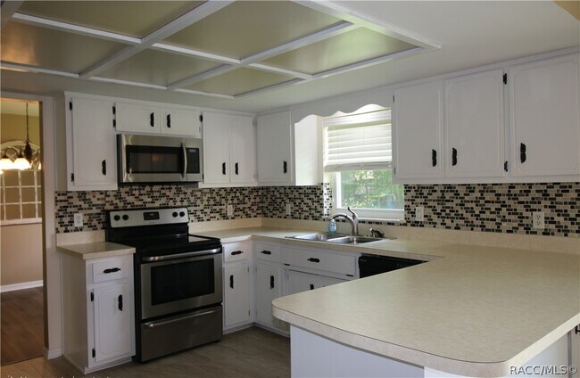 Foto del edificio - 710 Mayflower Ave