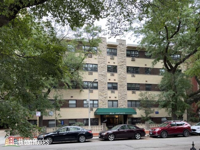 Building Photo - 510 W Briar Pl