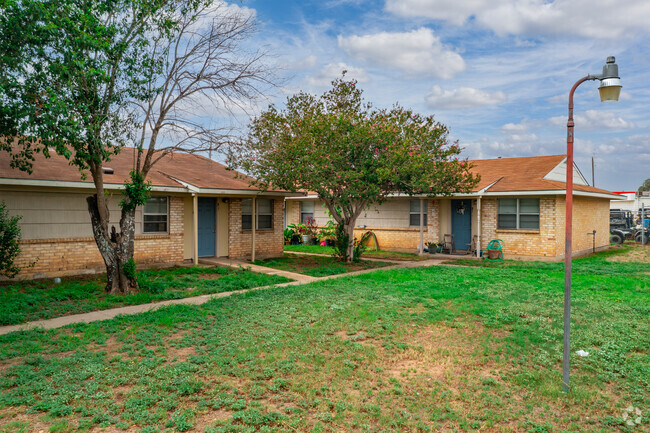 Building Photo - Crest View Apartments