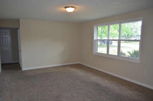 Foto del edificio - 4631-4633 Southampton Ct