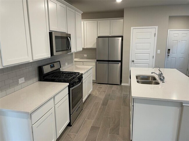 Foto del edificio - 262 Jaycen Ln