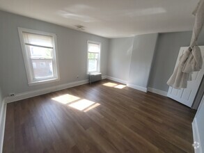 Building Photo - 509 Noble St