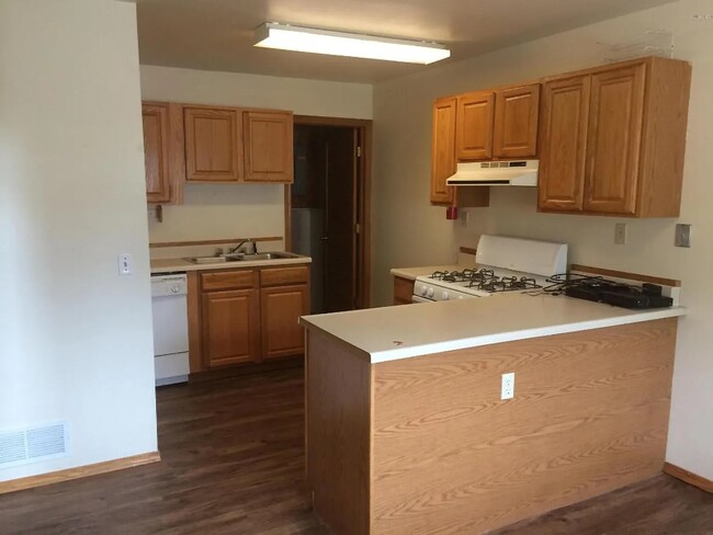 Building Photo - 1209 Jack Pine Dr