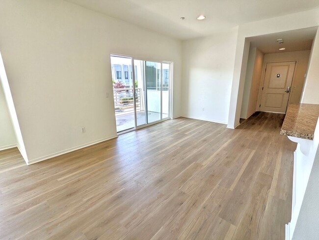 Building Photo - 13024 Union Ave