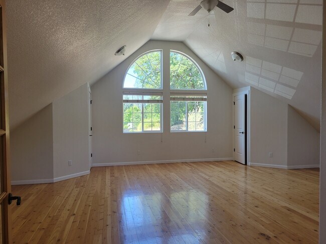 Building Photo - 1658 NE Foothill Blvd