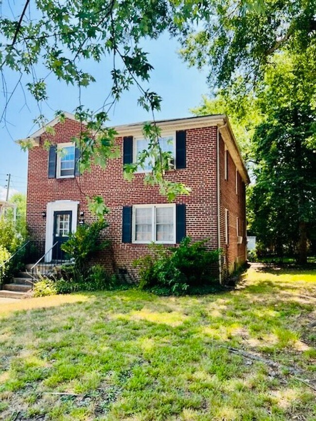 Foto del edificio - 5303 W Franklin St