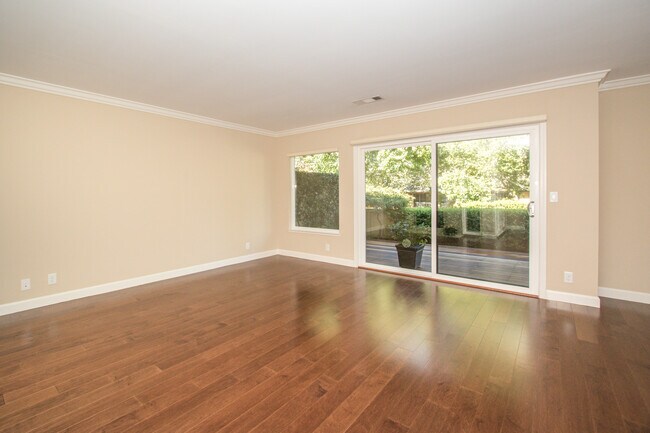 Building Photo - 1 Calypso Ln