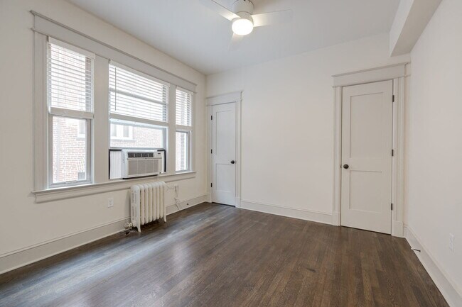 Interior Photo - 3624 Connecticut Avenue Apartments