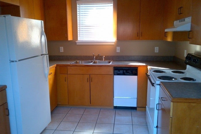 Interior Photo - 450-480 10th St