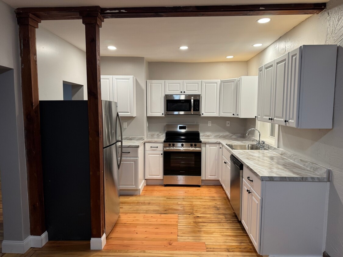 Foto principal - 70 Edwards St