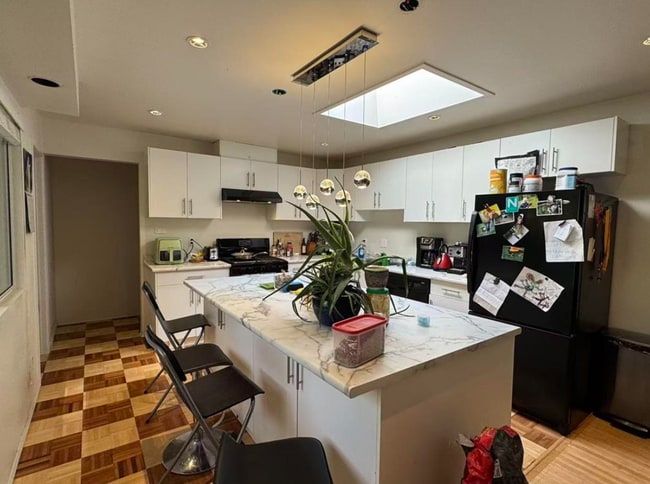 Building Photo - 14181 Malabar Ave