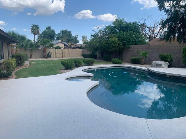 Foto del edificio - 5227 E Tierra Buena Ln