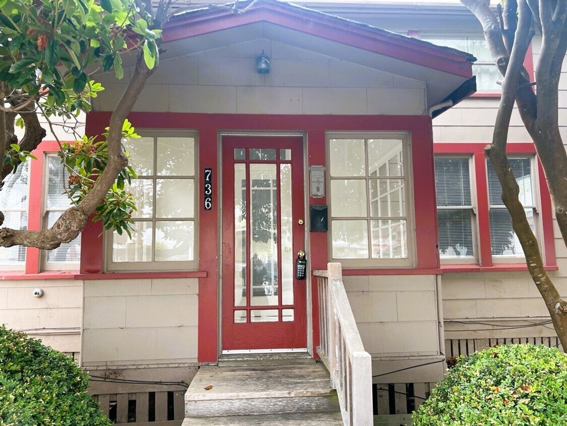 Foto principal - 730-736 J &amp; 831 8th [PRM: Renee] (3)