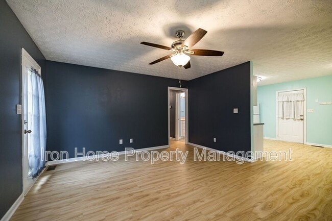 Building Photo - 357 Mary Alice Dr