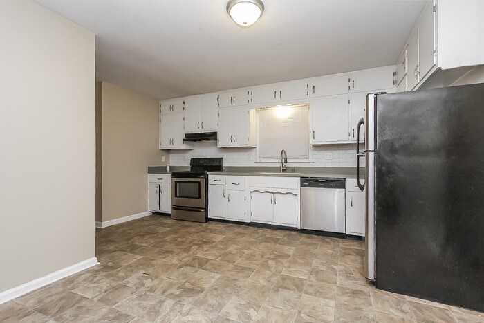 Building Photo - Call for Details!!! 317-793-3770