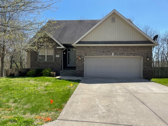 Primary Photo - 508 E Mitchell Ct, Republic, MO, 65738