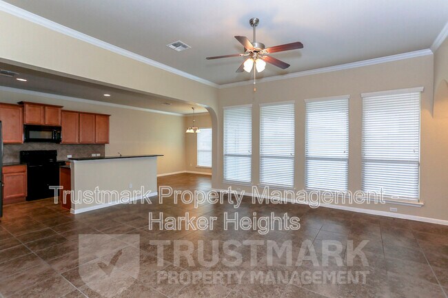 Foto del edificio - 8121 Iron Gate Dr