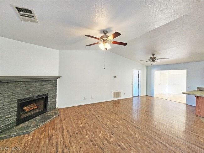 Foto del edificio - 2341 Yakima Ave