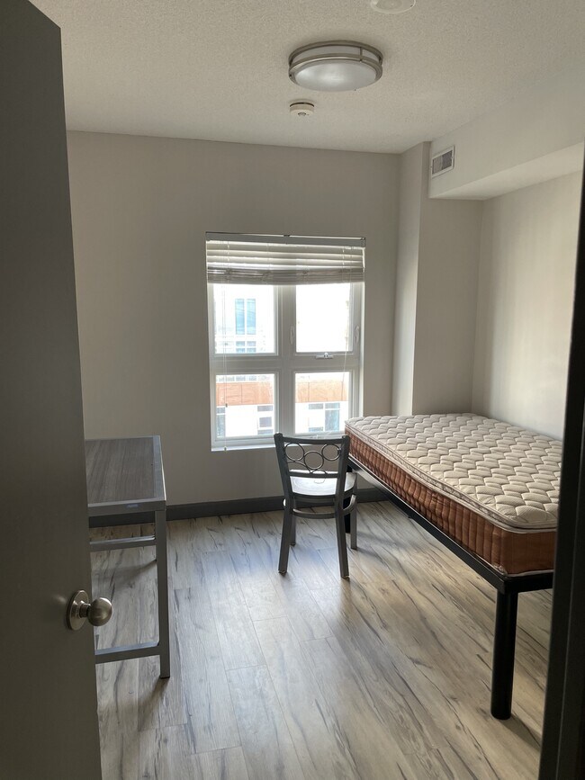 Photo du bâtiment - 258A-258A Sunview St