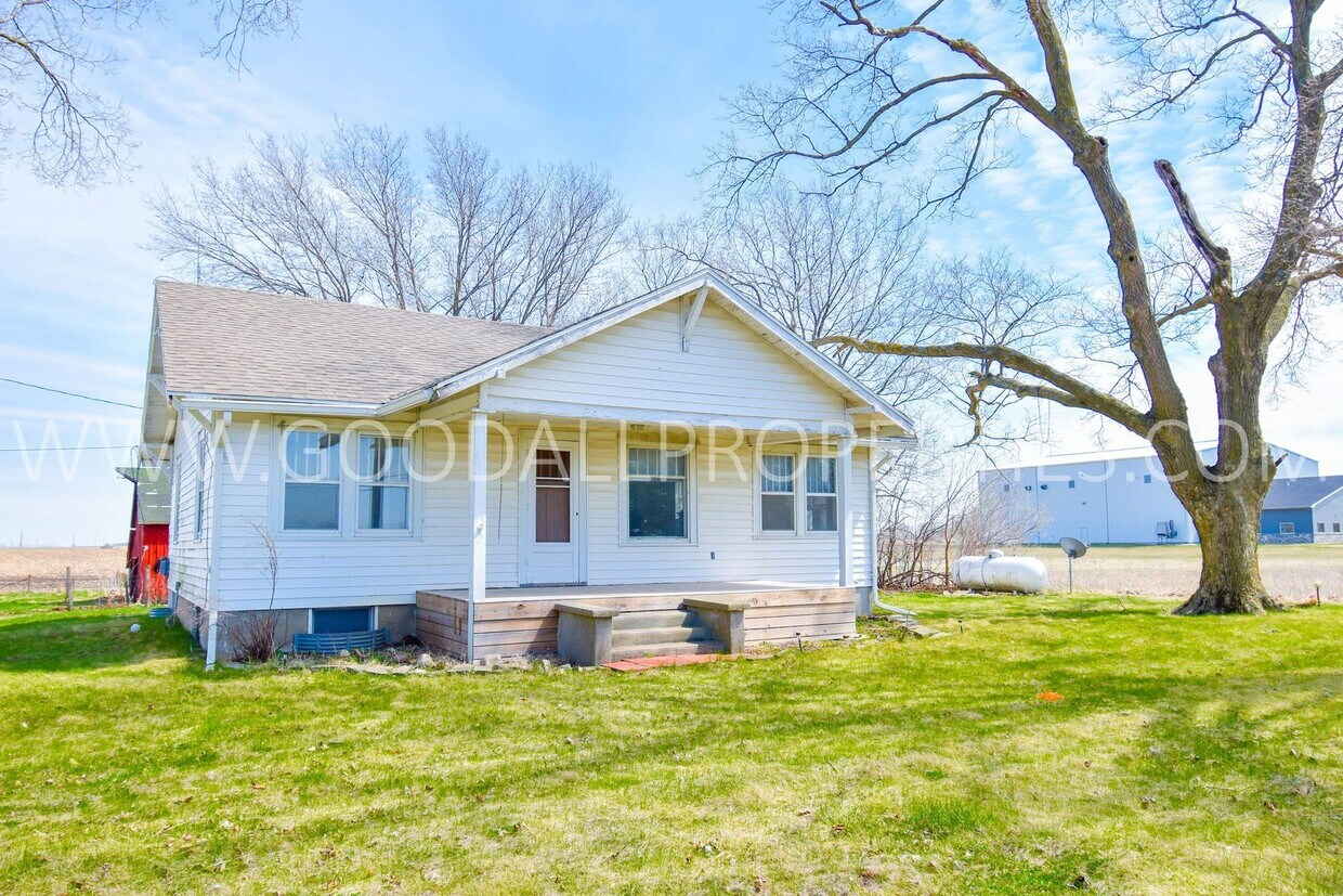 Primary Photo - 2-Bedroom Farmhouse