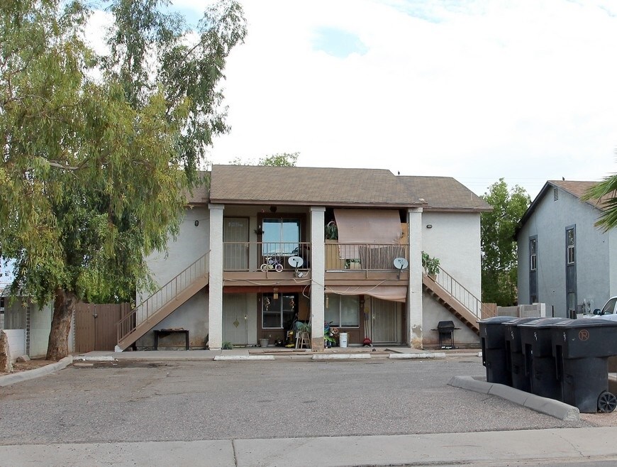Primary Photo - Muckenthaler House Apartments